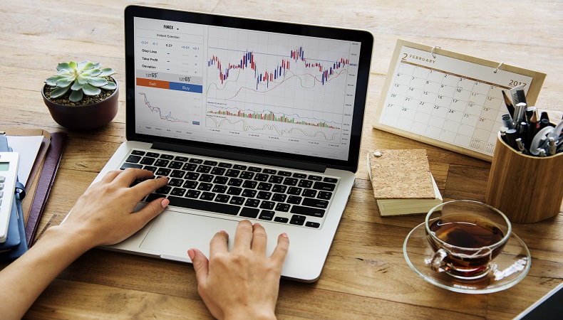 Azioni e investimenti azionari: come comportarsi?
